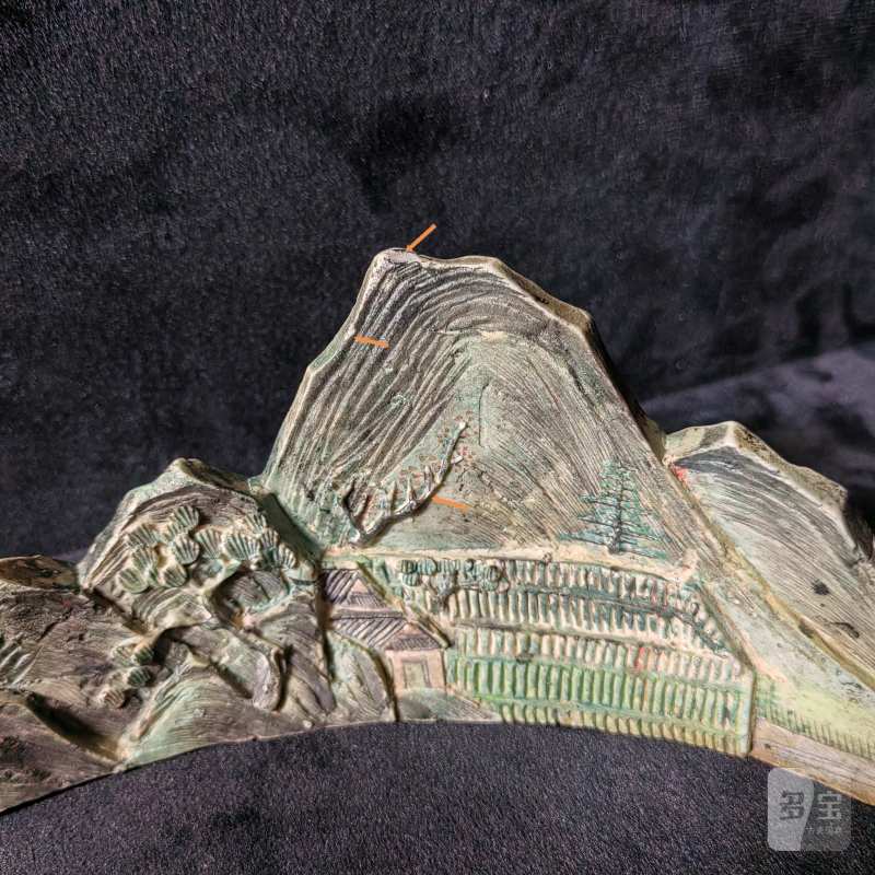 清康熙 雕瓷彩绘山形笔架 - 图2